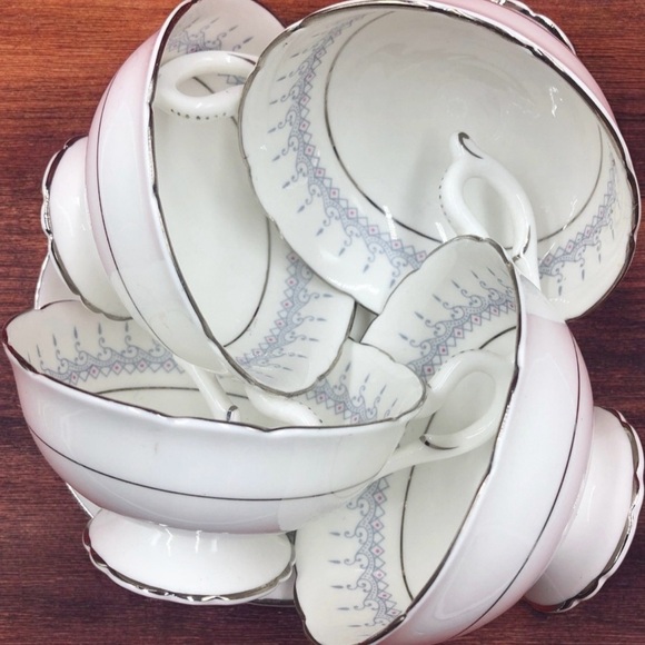 Coalport “Avon” Bone China Widemouth Teacups & Saucers - England - Picture 4 of 11